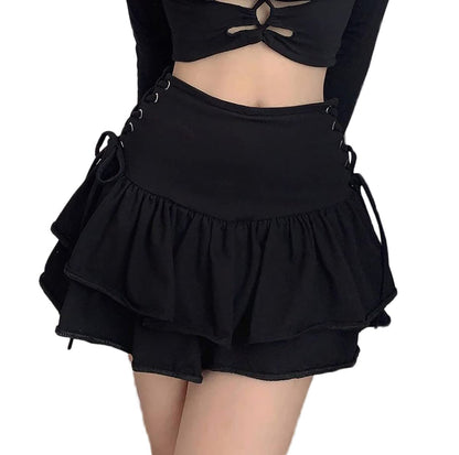 Ruolai Goth Black Pleated Mini Skirt with Chain High Waisted Tennis Skirt