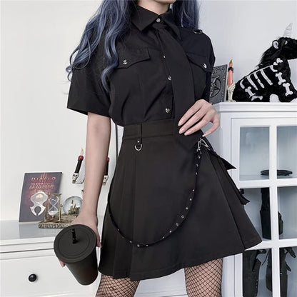 Ruolai Goth Black Pleated Mini Skirt with Chain High Waisted Tennis Skirt